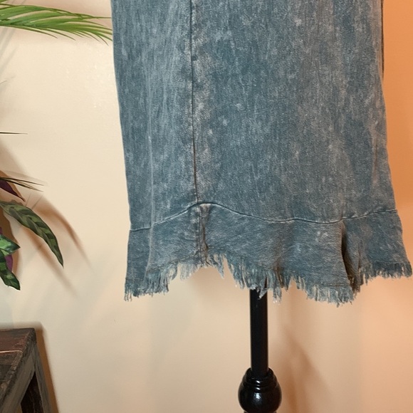 UMGEE distressed chambray dress - Picture 4 of 8